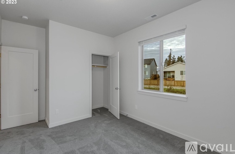 2069 Strong Road Southeast Studio Townhouse for Rent - Photo gallery 5
