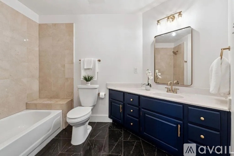 1037 McGill Park Avenue Northeast 2 Beds Condo for Rent - Photo gallery 4