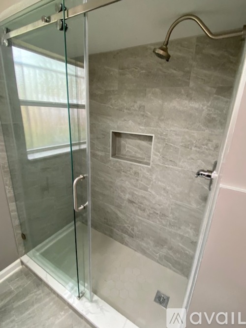 207 North Gomez Avenue 3 Beds Single Family Home for Rent - Photo gallery 1
