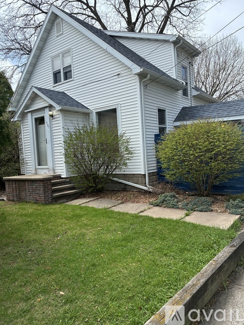 1701 North Lynndale Drive 3 Beds Single Family Home for Rent - Photo gallery 2