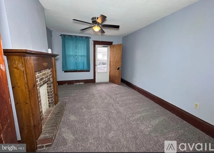 325 New Castle Street 2 Beds Townhouse for Rent - Photo gallery 3