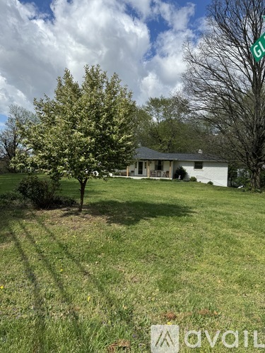 501 Glengarry Drive 3 Beds Single Family Home for Rent - Photo gallery 2