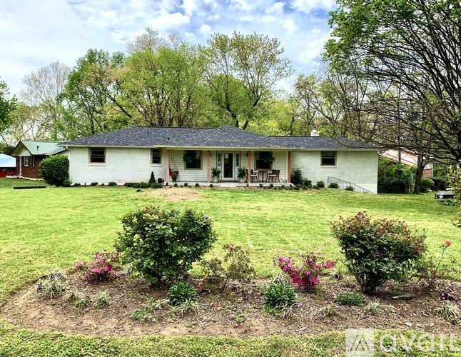 501 Glengarry Drive 3 Beds Single Family Home for Rent - Photo gallery 3