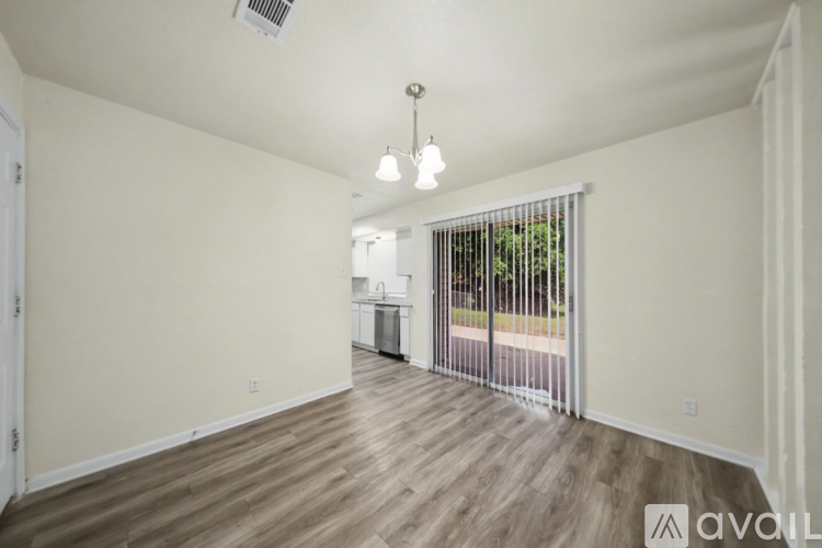 2902 Lawndale St 3 Beds Single Family Home for Rent - Photo gallery 5