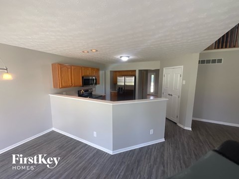 1211 Parkside Drive 3 Beds Apartment for Rent