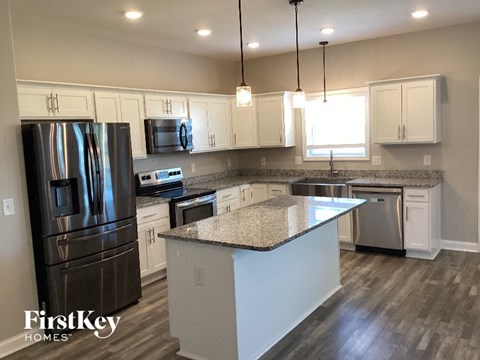 530 Bloomington Trce 5 Beds Apartment for Rent