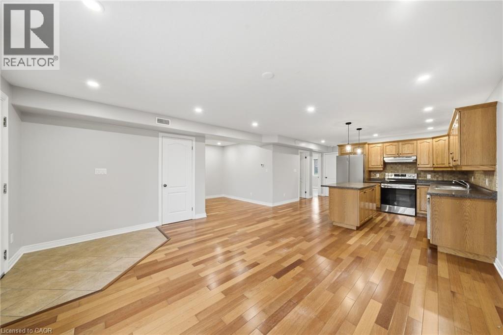 50 WHITLAW Way Unit# 102 2 Beds Apartment, Condo, Home for Rent - Photo gallery 2