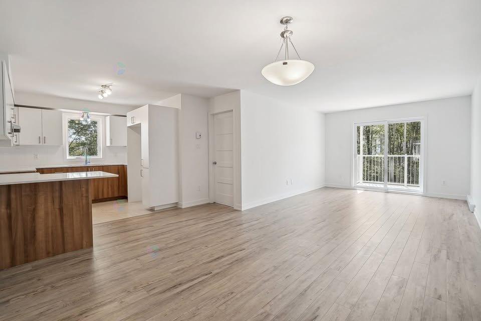 37 Boul. Lorrain, #21 2 Beds Apartment, Home for Rent - Photo gallery 4