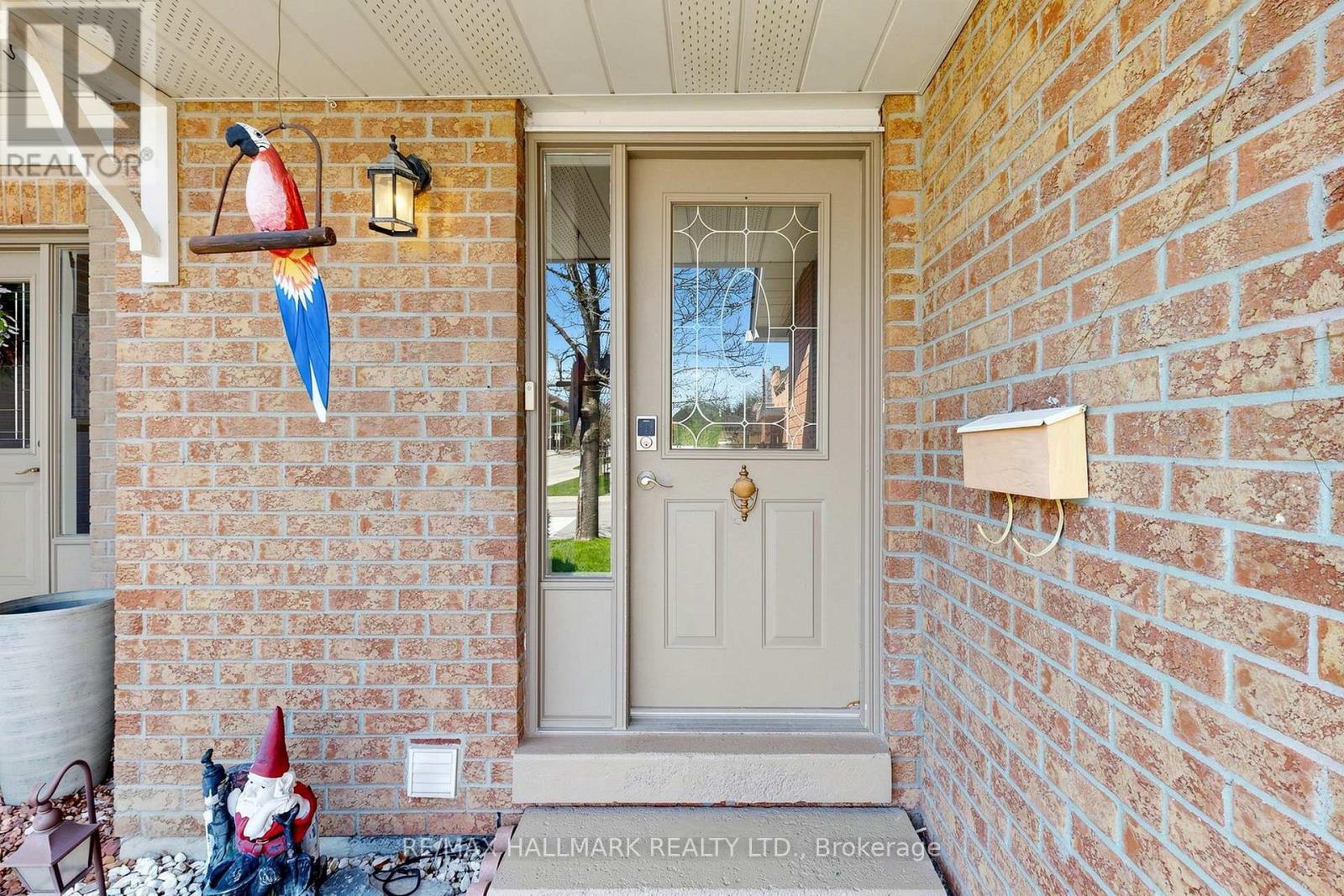 304 MACIVER BOULEVARD 3 Beds Condo, Home, Townhouse for Rent - Photo gallery 3