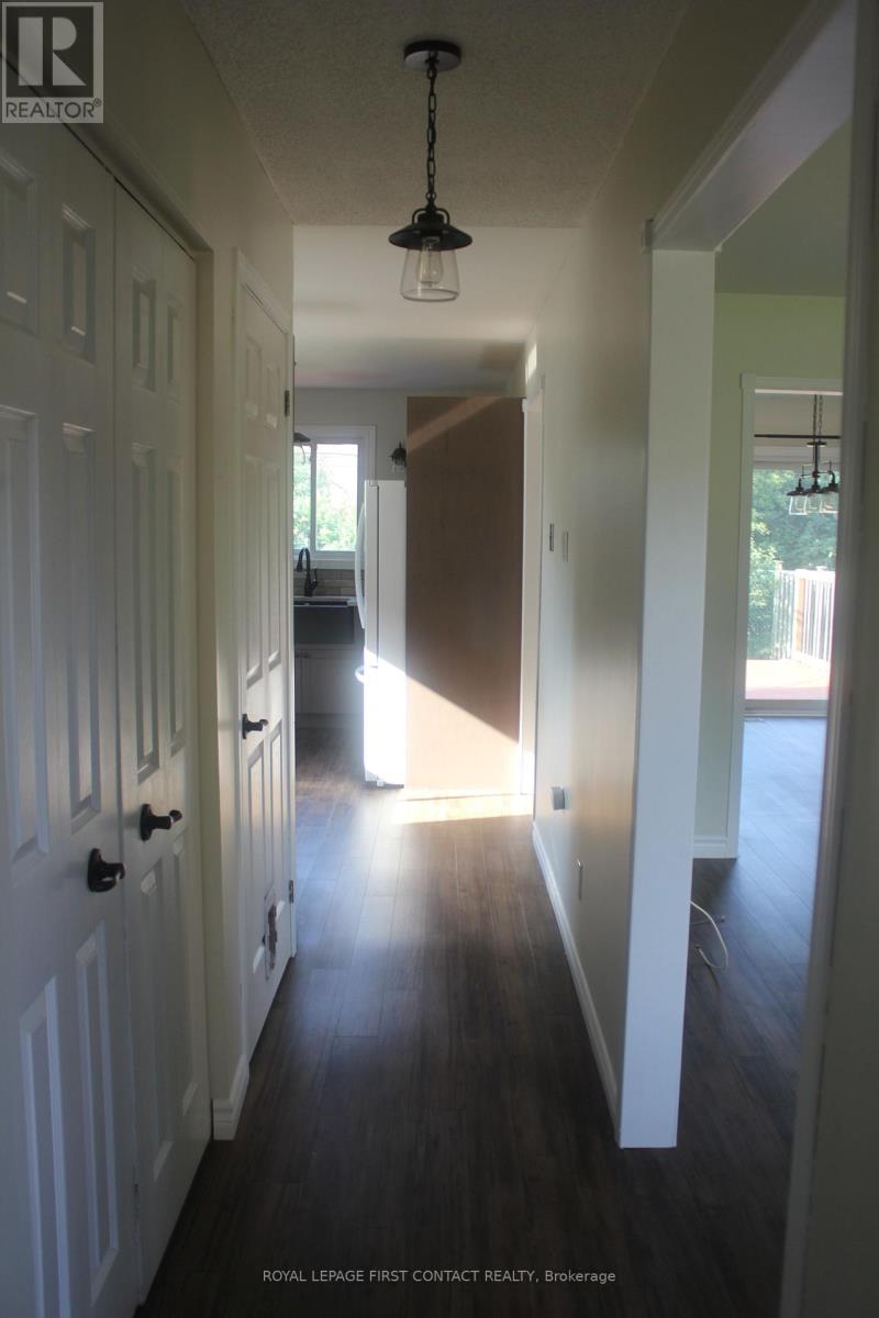 16 ROSENFELD DRIVE 3 Beds House for Rent - Photo gallery 3