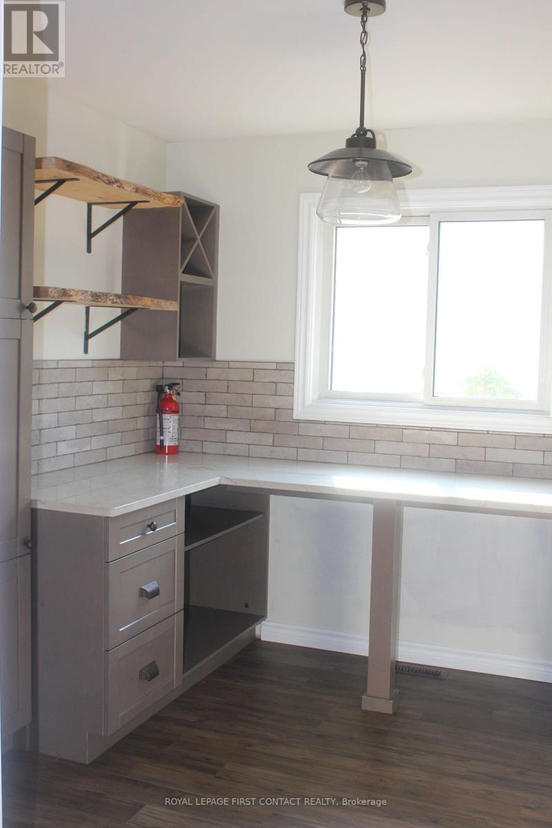 16 ROSENFELD DRIVE 3 Beds House for Rent - Photo gallery 5