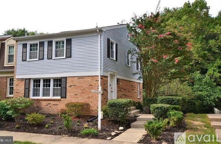 8570 Chester Grove Ct 3 Beds Apartment for Rent - Photo gallery 2