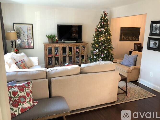 8570 Chester Grove Ct 3 Beds Apartment for Rent - Photo gallery 3