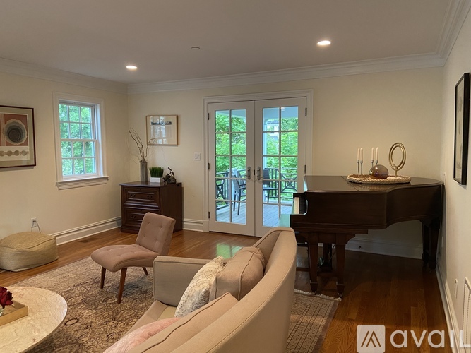 85 Wappanocca Avenue 4 Beds Single Family Home for Rent - Photo gallery 3