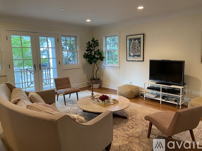 85 Wappanocca Avenue 4 Beds Single Family Home for Rent - Photo gallery 4