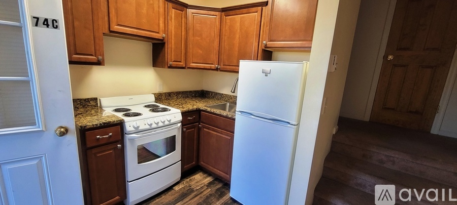 74 Kitz Rd 2 Beds Apartment for Rent - Photo gallery 1
