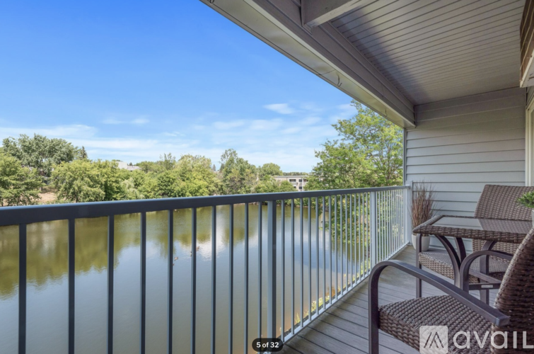 175 County Rd B2 E 2 Beds Apartment for Rent - Photo gallery 5
