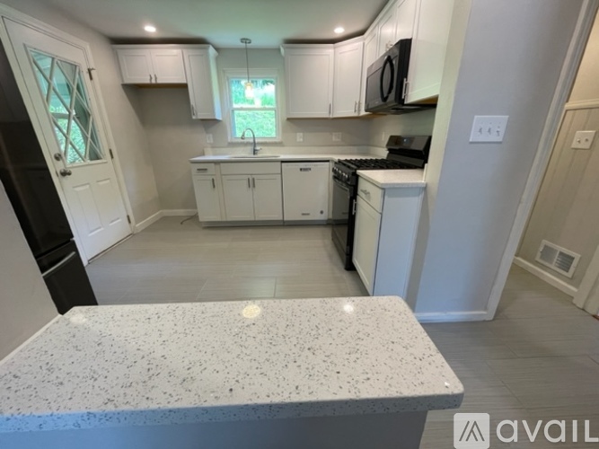 2812 Mc Kelvey Rd 3 Beds Single Family Home for Rent - Photo gallery 4