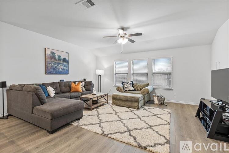 4308 Forest Bend Rd 3 Beds Single Family Home for Rent - Photo gallery 4