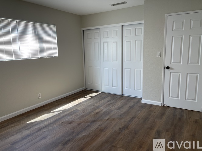 13603 Barlin Ave 3 Beds Single Family Home for Rent - Photo gallery 3