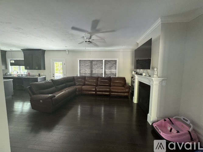 111 Caspian Way 3 Beds Single Family Home for Rent - Photo gallery 4