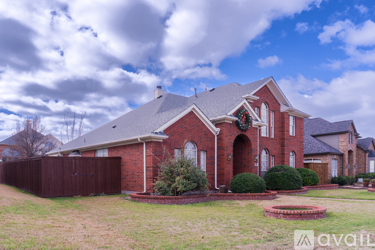 4522 Oak Shores Dr 5 Beds Single Family Home for Rent - Photo gallery 1