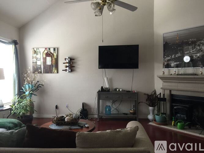 4522 Oak Shores Dr 5 Beds Single Family Home for Rent - Photo gallery 3