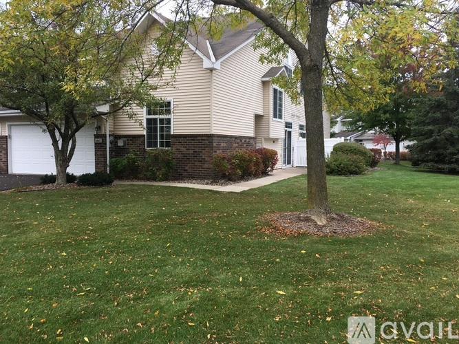 14063 Plymouth Ave 2 Beds Townhouse for Rent - Photo gallery 1
