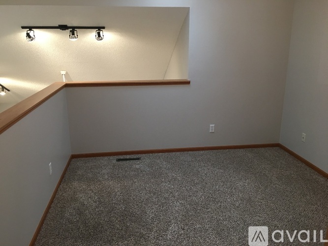 14063 Plymouth Ave 2 Beds Townhouse for Rent - Photo gallery 2