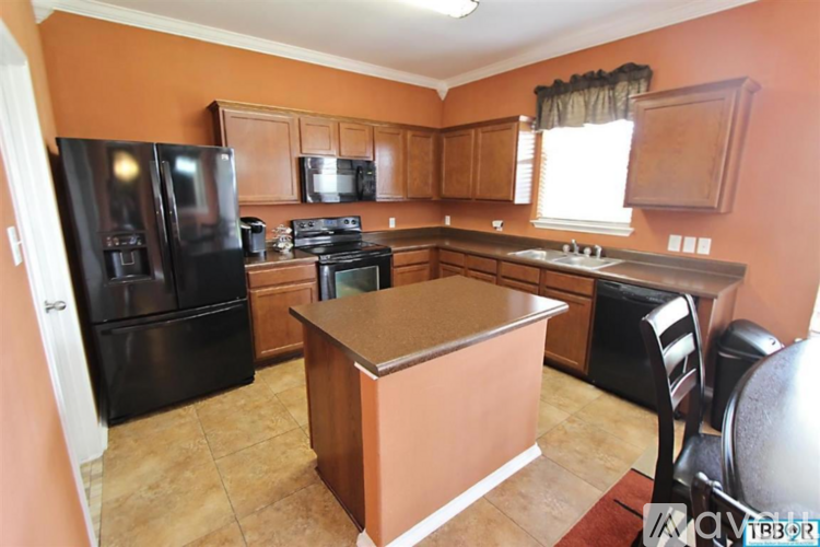 9904 Fantail Ln 5 Beds Single Family Home for Rent - Photo gallery 3