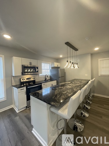 233 Lamont Ave 3 Beds Apartment for Rent - Photo gallery 4