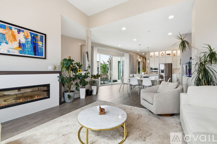 6150 N Dallas St. Bldg. 5 4 Beds Single Family Home for Rent - Photo gallery 5