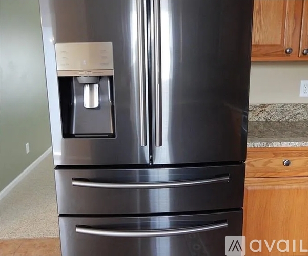 1807 W Prairie Ct 5 Beds Single Family Home for Rent - Photo gallery 4