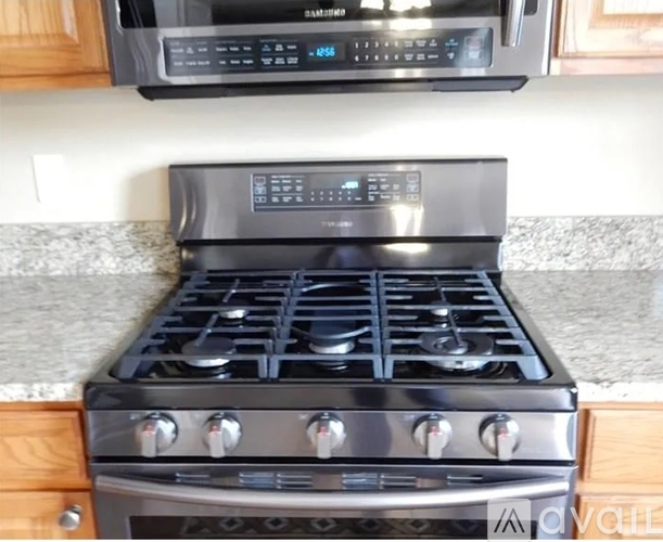 1807 W Prairie Ct 5 Beds Single Family Home for Rent - Photo gallery 5