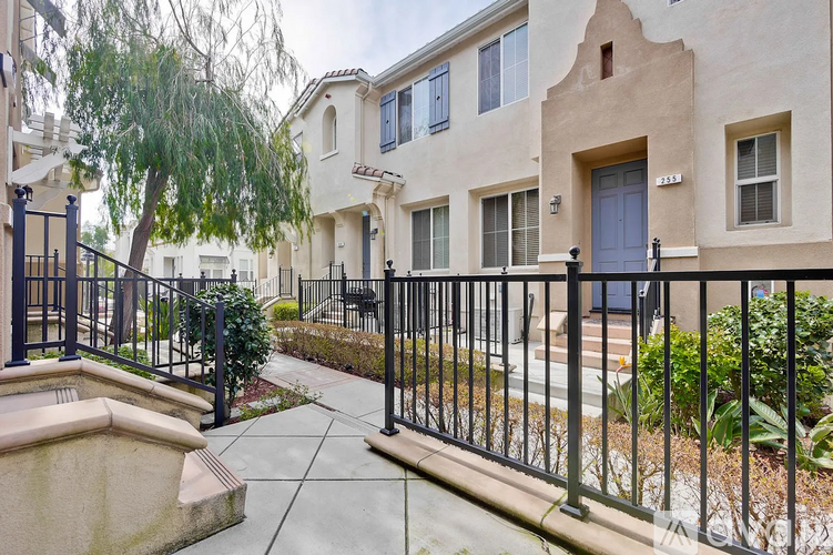 267 Parc Place Drive 2 Beds Townhouse for Rent - Photo gallery 2