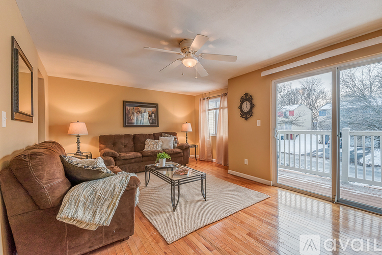 260 Robert Drive 3 Beds Townhouse for Rent - Photo gallery 1