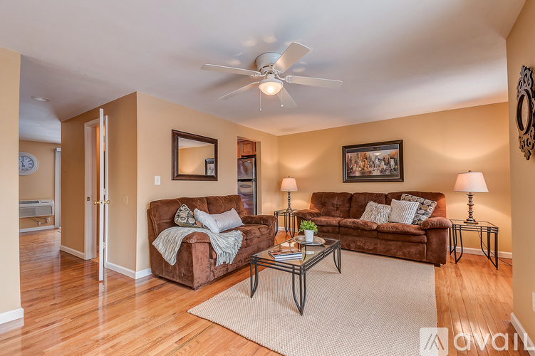 260 Robert Drive 3 Beds Townhouse for Rent - Photo gallery 2