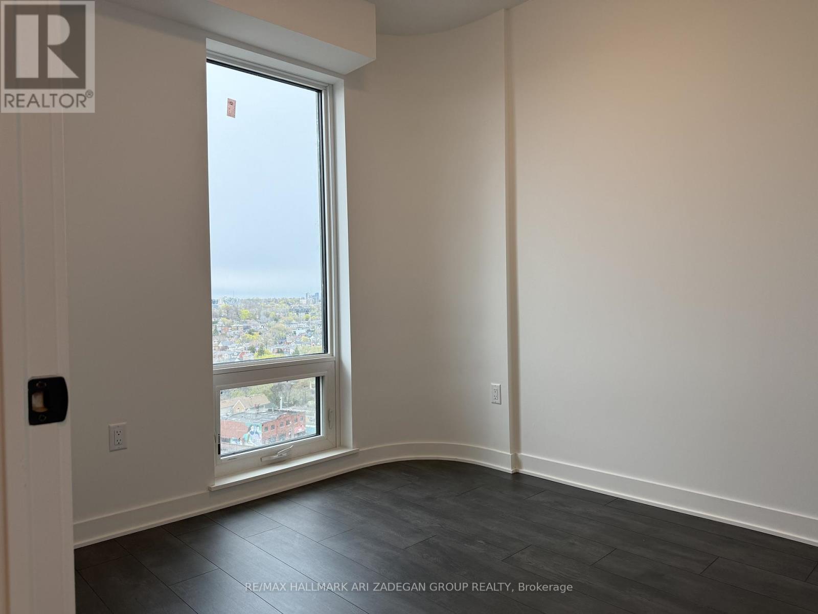 1304 - 1185 DUPONT STREET 1 Apartment, Condo, Home for Rent - Photo gallery 5