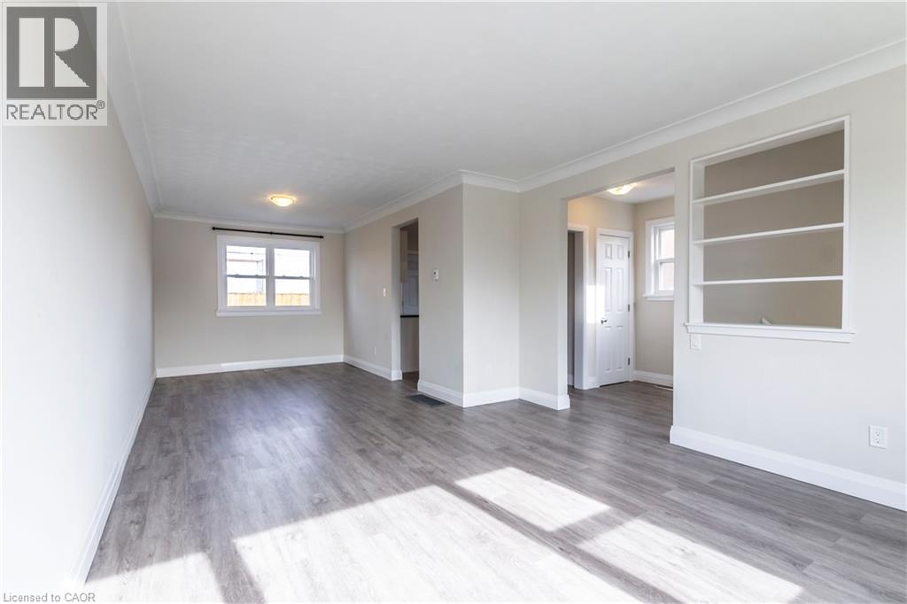 2337 BARCLAY Road 3 Beds House for Rent - Photo gallery 4