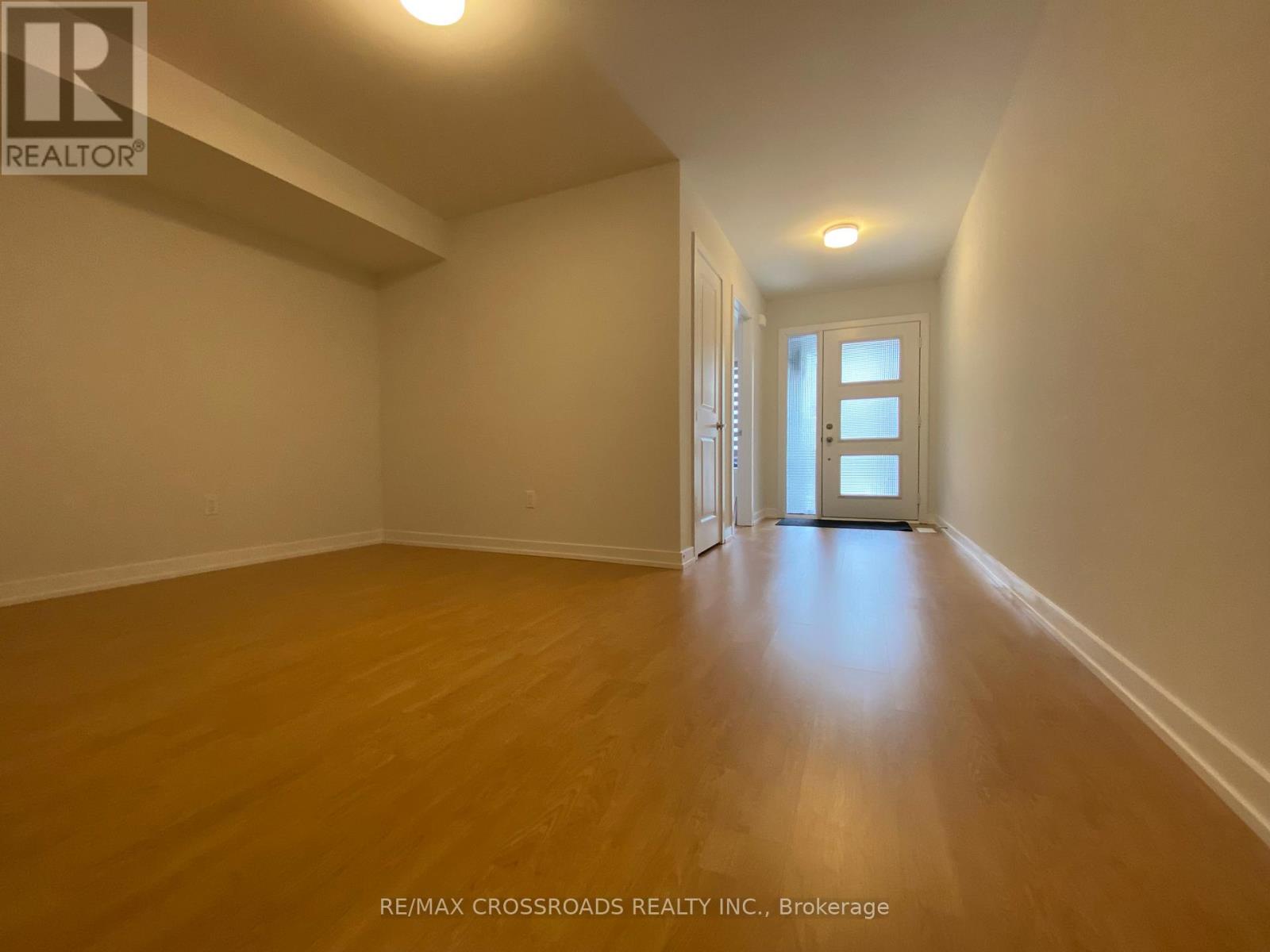 68 STAUFFER CRESCENT 4 Beds Home, Townhouse for Rent - Photo gallery 3