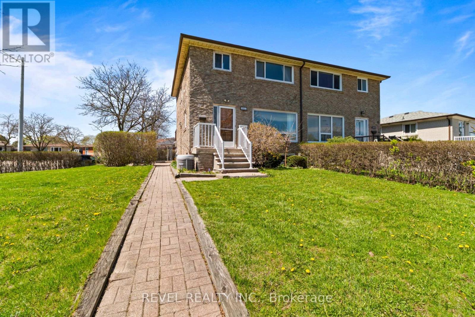 6821 DARCEL AVENUE 4 Beds House for Rent - Photo gallery 1