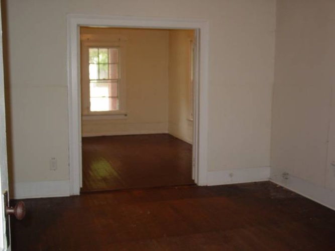 907 E Edenton St 2 Beds Single Family Home for Rent - Photo gallery 3