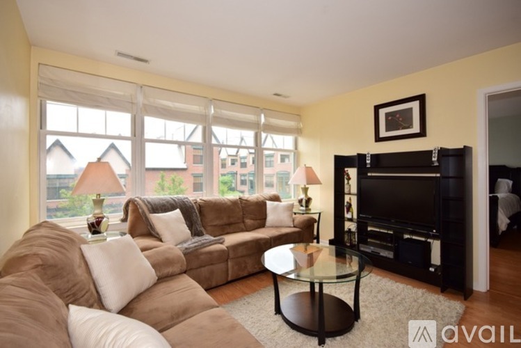 125 North Euclid Avenue 1 Condo for Rent - Photo gallery 4