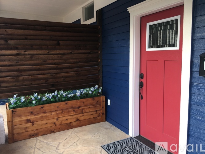 512 North Kentucky Street 3 Beds Apartment for Rent - Photo gallery 4