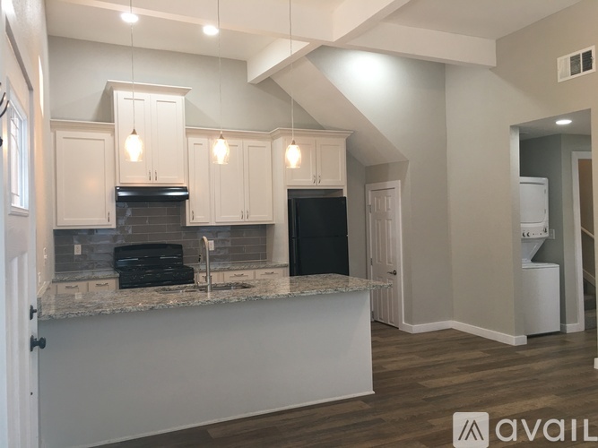 512 North Kentucky Street 3 Beds Apartment for Rent - Photo gallery 5