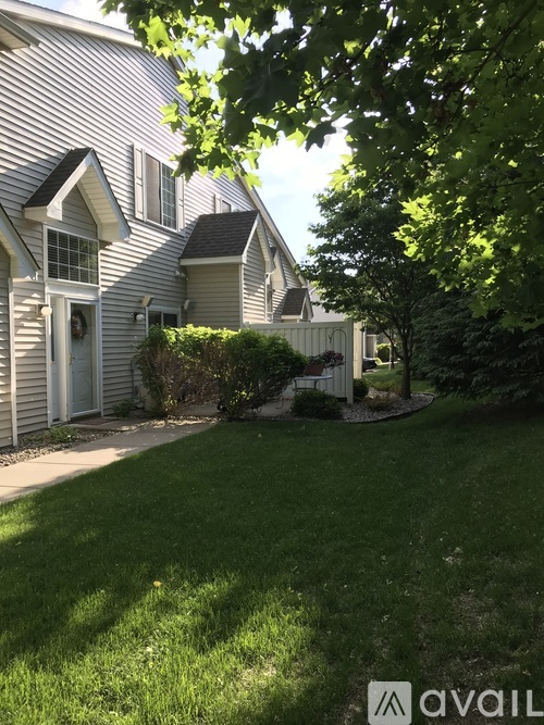 #17 Hackberry Ct. 3 Beds Townhouse for Rent - Photo gallery 3