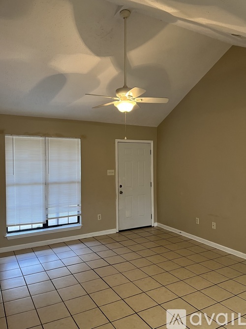 39 Blair Rd 3 Beds Apartment for Rent - Photo gallery 3