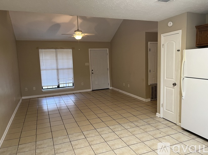 39 Blair Rd 3 Beds Apartment for Rent - Photo gallery 5