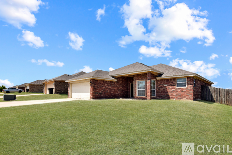 3605 Salt Fork Dr 3 Beds Single Family Home for Rent - Photo gallery 3