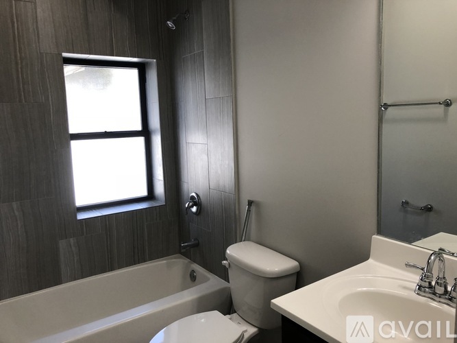 2323 W Arthur Ave 1 Apartment for Rent - Photo gallery 3